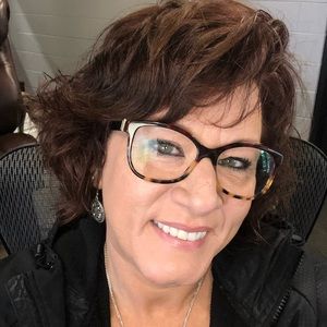 Meet your Posher, Sandy